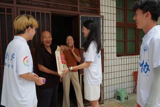 �L����W(xu��)����������_չ���P(gu��n)���y�l(f��)�ġ������(zh��n)�����������������ڌ��`���