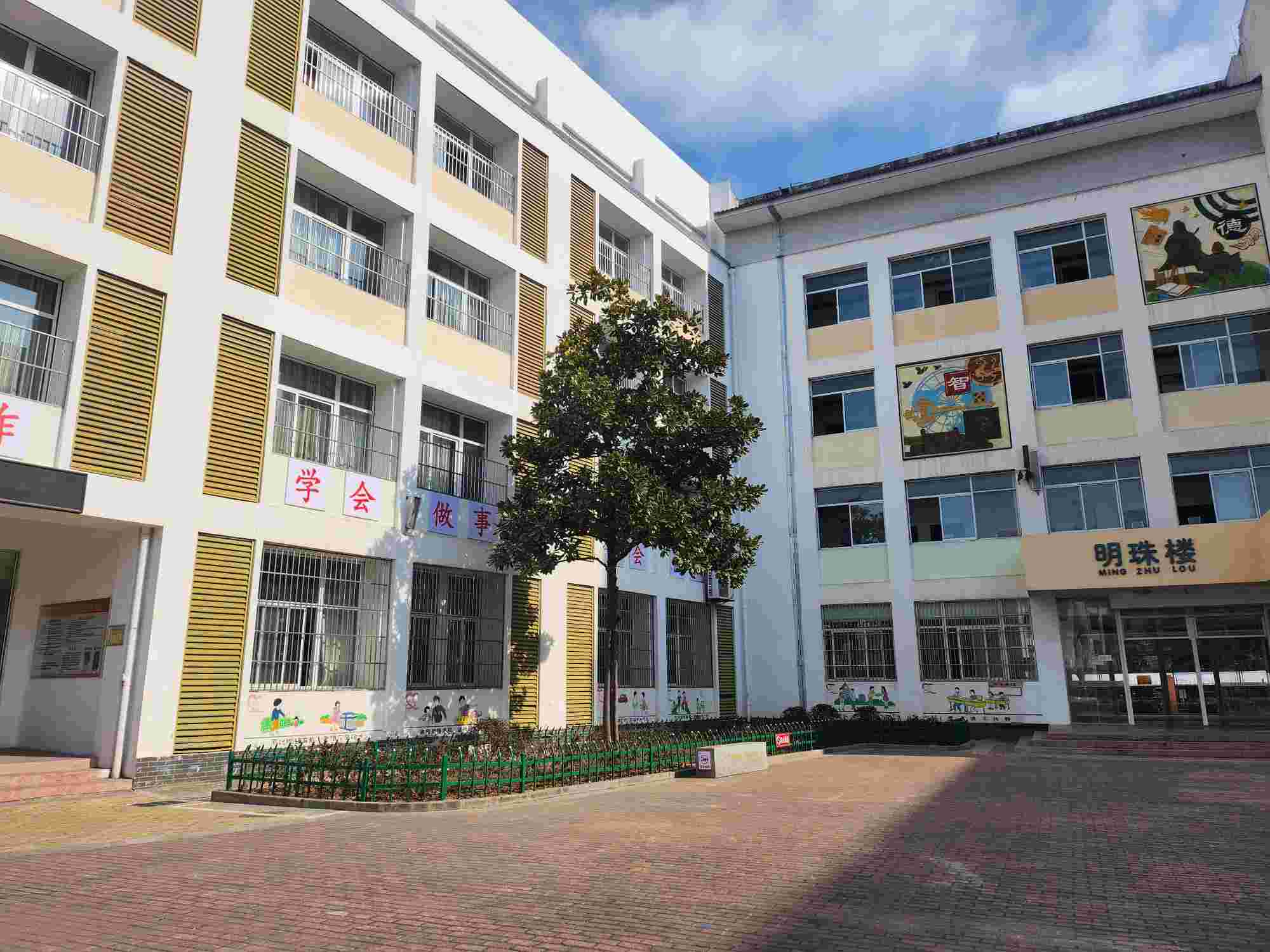 ɽ�|��W(xu��)����������ˇ�������ĈF(tu��n)�(du��)���F�؅^(q��)̽���r(n��ng)��������·��