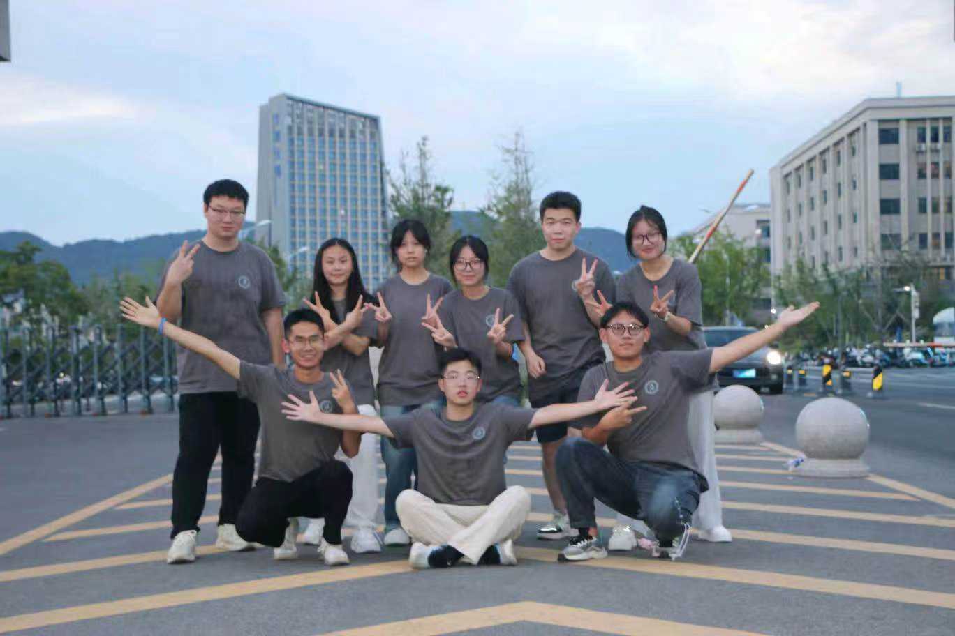 Ͷ�����K�Ƽ���W(xu��)֧�̈F(tu��n)���c�������r(n��ng)�庢����W(xu��)֮·