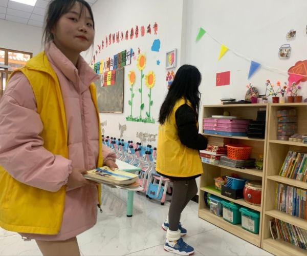 �Ͼ�������W(xu��)̩�݌W(xu��)Ժ�W(xu��)���F��֮�������l(xi��ng)��������u����