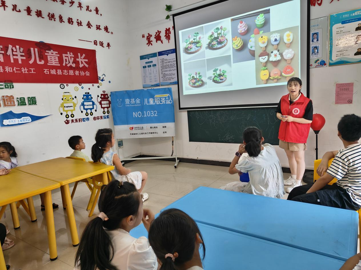 �����Ɍ�ճ��������(chu��ng)��옷����L