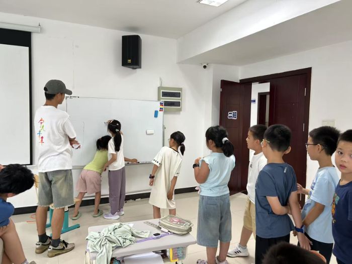 ��Ȥ���ڣ�ͯ���w�P���������Α��Ӟ麢�ӂ��ĳ��L����e�ӹ��