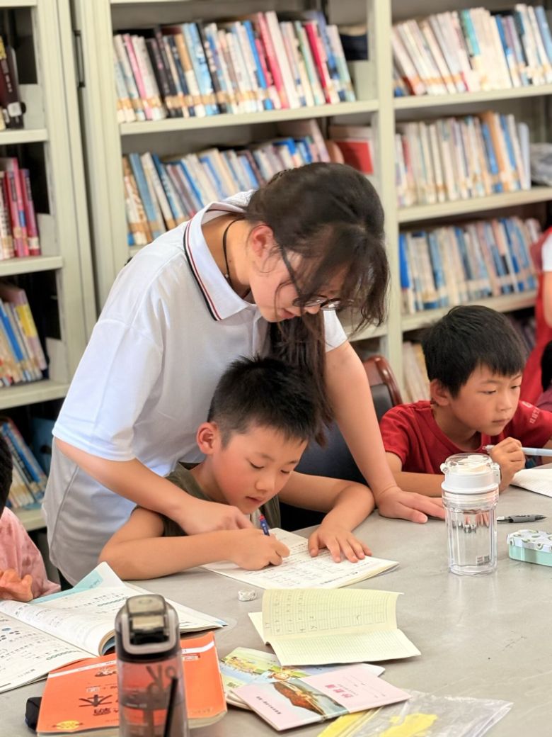 �Ի��W֮Ȥ��ȼ�l(xi��ng)�僺ͯ������֪��