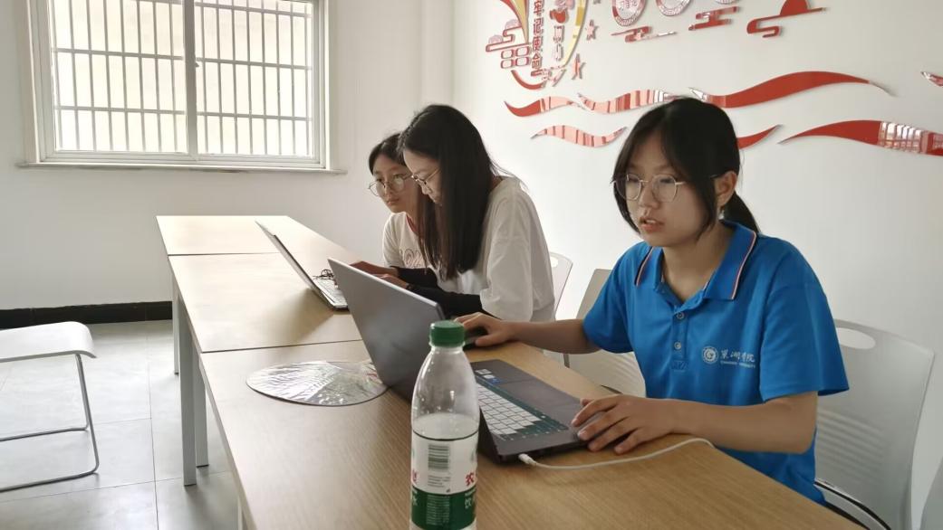 �����W(xu��)Ժ��(sh��)�W(xu��)�c��(sh��)��(j��)�W(xu��)Ժ��ͬ���(zh��n)��һ��һС�������P(gu��n)�۷���(w��)�F(tu��n)ǰ���]���hͬ���(zh��n)�����������(w��)���ą��c�L����^(q��)����ͨӍ�