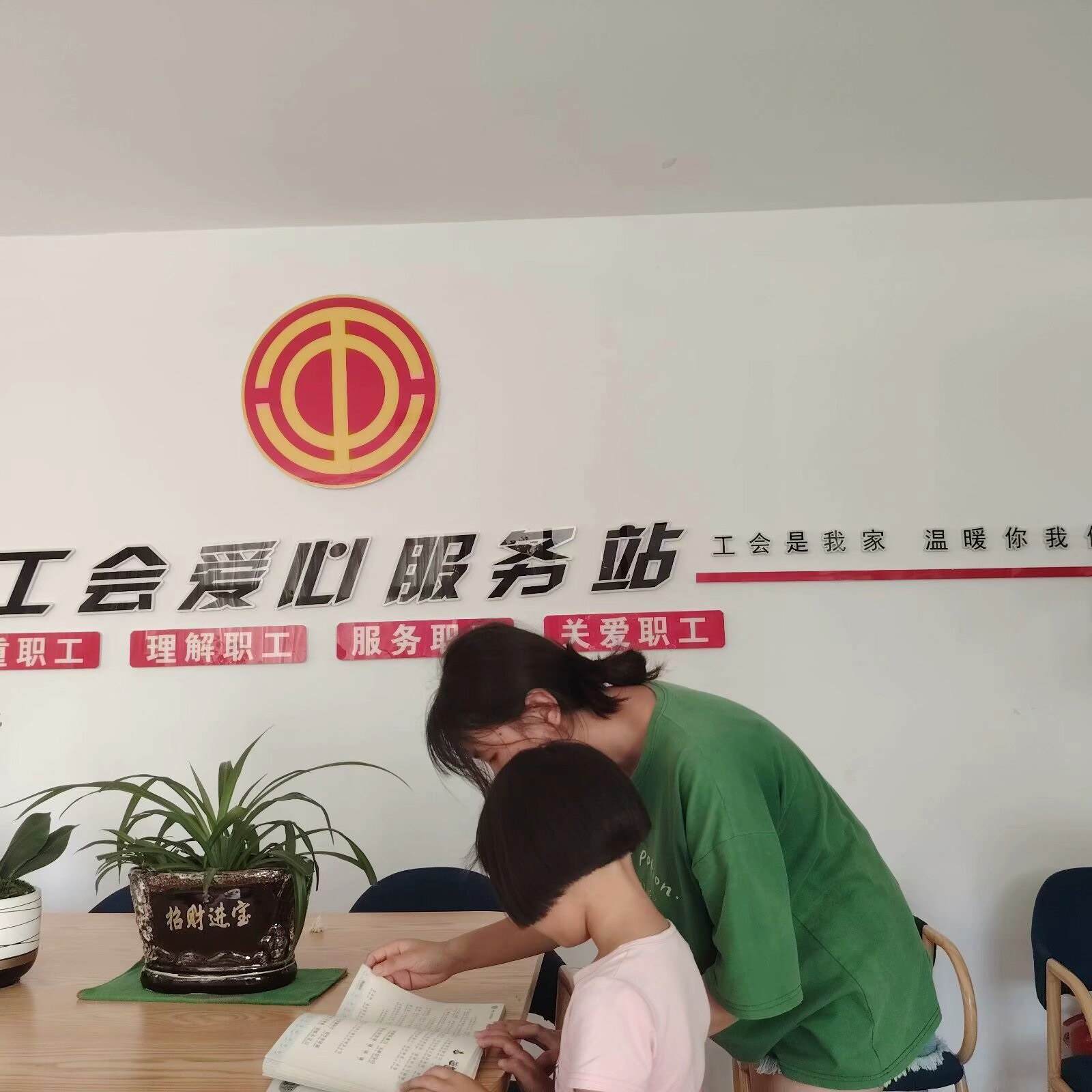 �hʷ���x��ǰ�����tɫ�Ļ�������