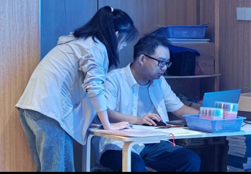 չӢ�Z�L����x���`����Ȥζ�̌W(xu��)����ͯ���L�����Ͼ�������W(xu��)̩�݌W(xu��)Ժ���t����ī������������`�o����9��