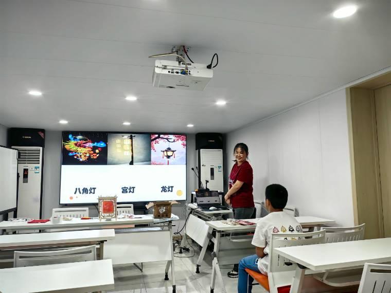 ����ʾ���W(xu��)Ժ��΢��ӌW(xu��)Ժ��΢�����(w��)�(du��)�_չ�����R������^(q��)�����n��