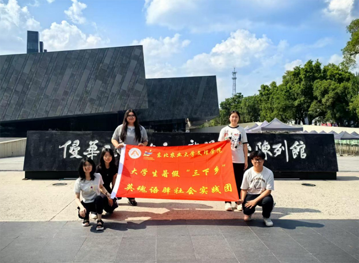 �|�r(n��ng)�W(xu��)�ӣ��ഺ����н�� �p�Z(y��)�ܘ��Ӣ�ꡪ����Ӣ���Z(y��)�A����(sh��)�`�F(tu��n)����tɫ�Ļ�����