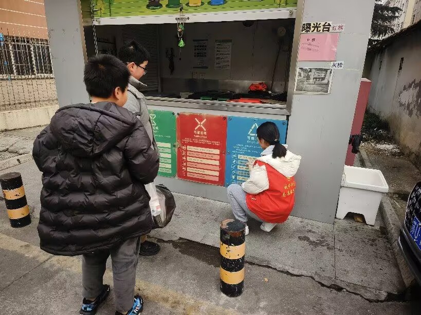 �Ͼ�������W(xu��)̩�݌W(xu��)Ժ���t����ī���F(tu��n)�(du��)�M(j��n)��^(q��)�����ٻ��������