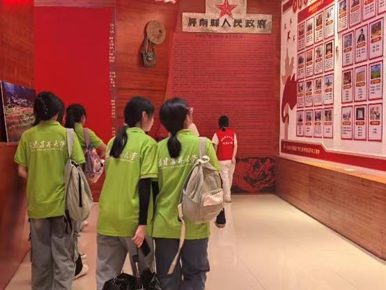 �����r(n��ng)�ִ�W(xu��)�����l(xi��ng)����̽�����ϼtɫʷ����P�����ۇ��顱