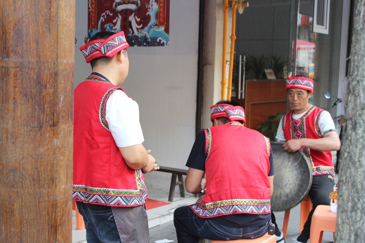 ����Ժ�����l(xi��ng)���^���ұ������������Ļ�