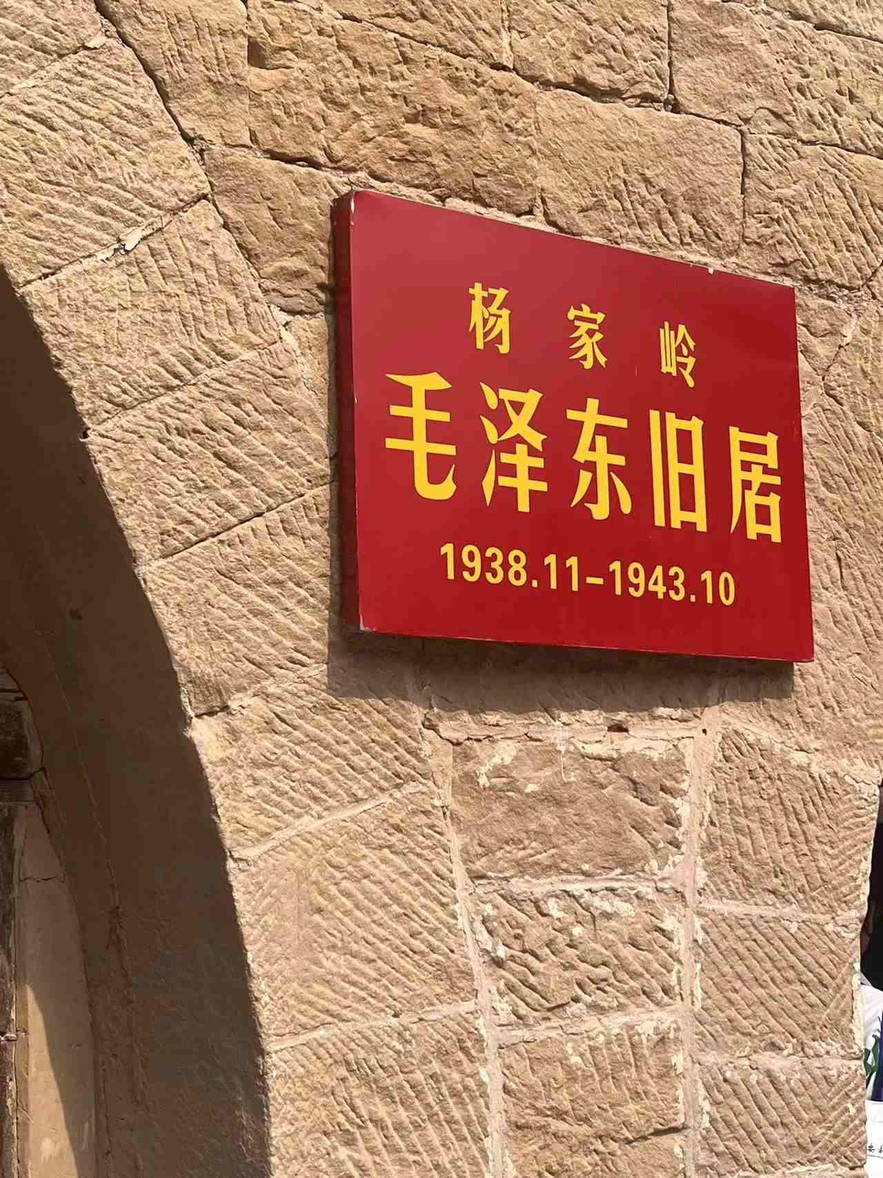 ׷���������E�����мtɫ����