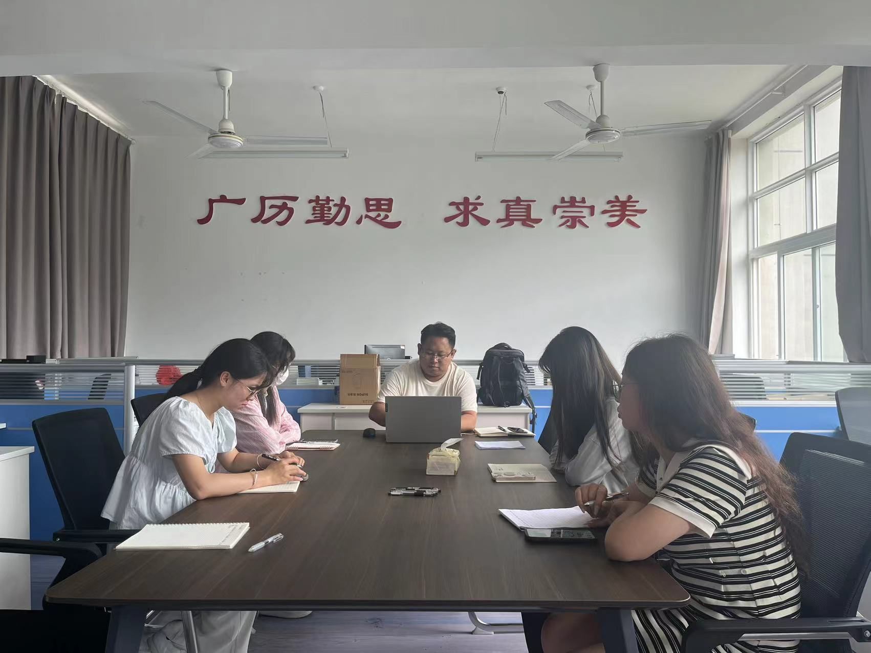 ��Ժ�W(xu��)�������l(xi��ng)�����M(j��n)��ɽ�u̽���˲��O����Ӌ֮׃