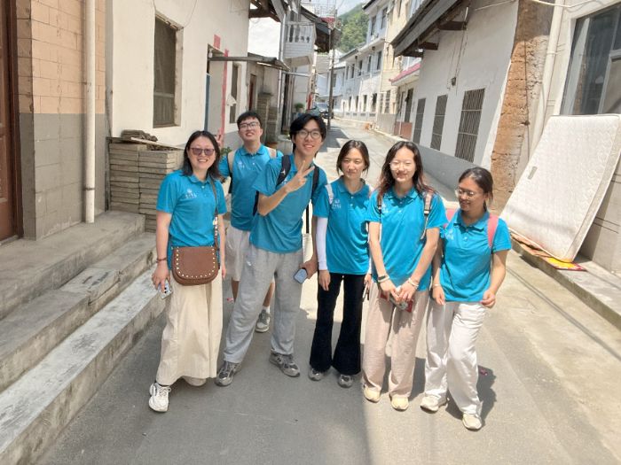 �L(zh��ng)����W(xu��)�W(xu��)�Ӹ���ˮ̽���Ͻֱ��o(h��)��·����"�ǻ۠I(y��ng)��"�����������