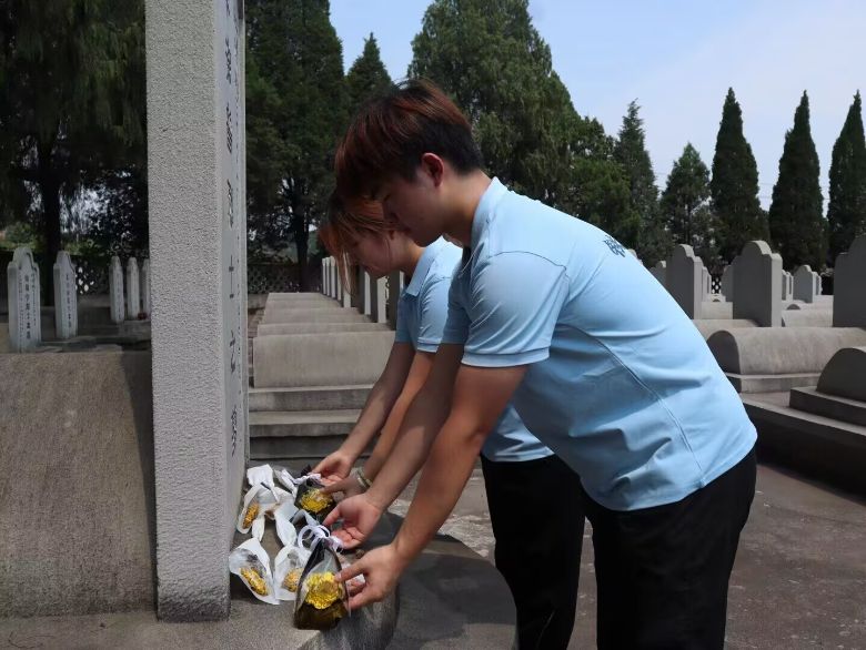 �F�}н����(sh��)�`�F(tu��n)���ϠI(y��ng)��ʿ��@ �����F������ʿ���мtɫ����