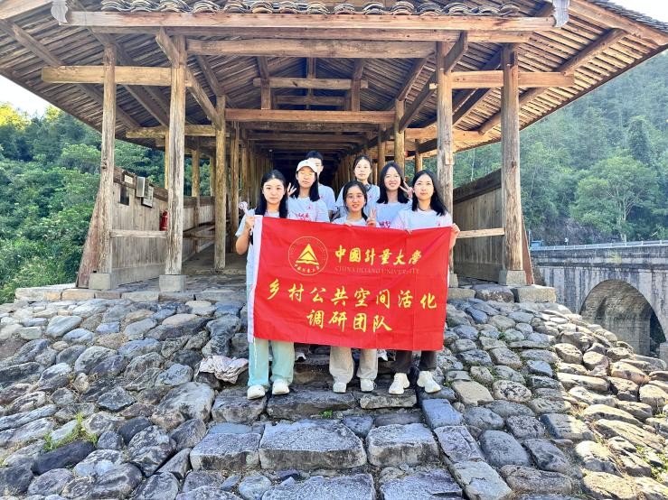 ��Խ�r(sh��)��Ļ��ȣ�̽���l(xi��ng)���zʧ�Ę��cӛ��