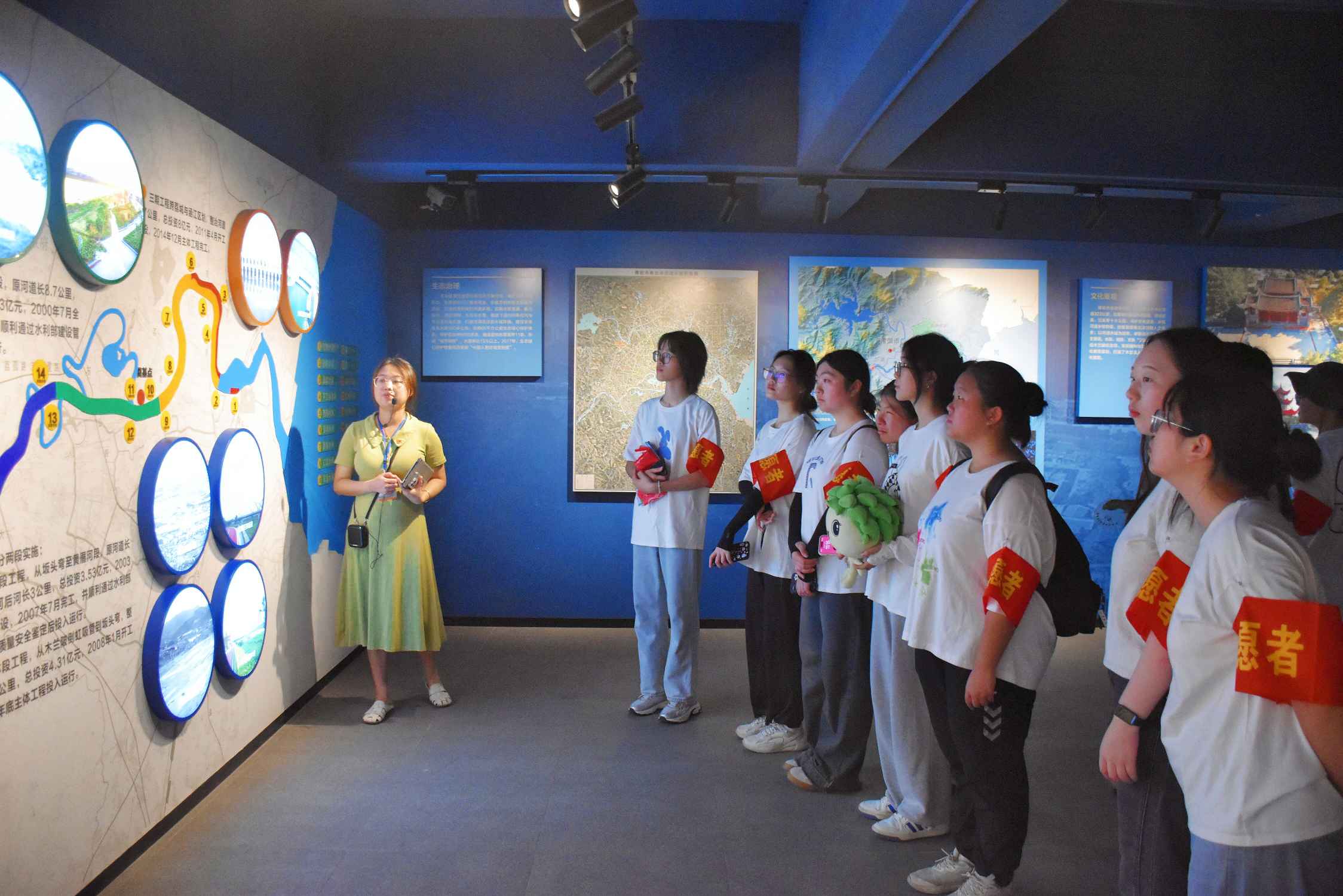 ���Z����С�������M(j��n)չ�^̽��ľ�mϪ���B(t��i)��׃�v��