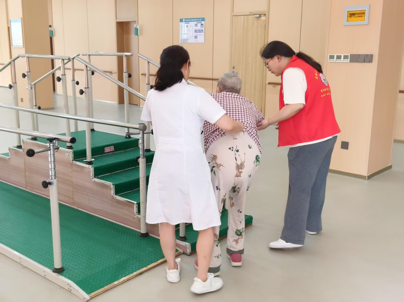 �ഺůϦ����P(gu��n)���@��(d��n)��(d��ng)�������չ��I(y��)��W(xu��)Ϧꖼt־ԸС�M���Ƶ����깫�@�_չů�Č�(sh��)�`